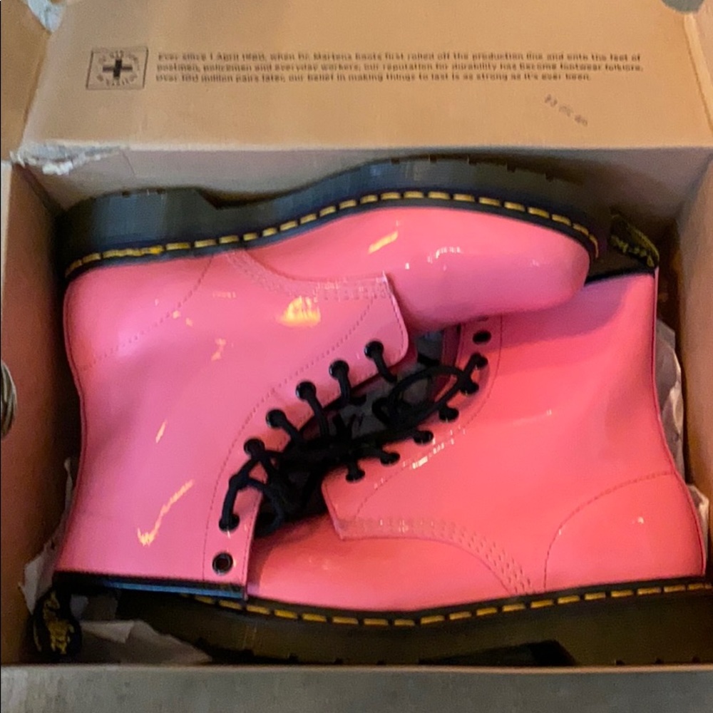 No longer needed. Purging my shoe closet!